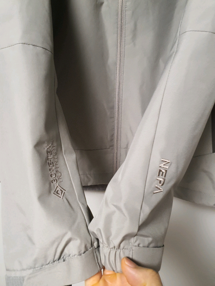 네파 GORE-TEX 고어텍스 자켓 바람막이 새제품 105 이미지