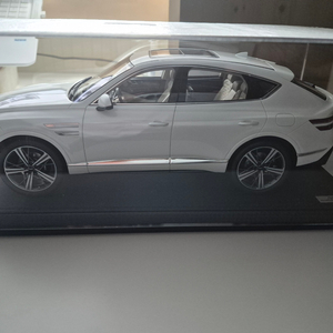 MR 1:18 GV80쿠페 (레진) 우유니화이트 이미지
