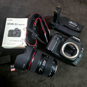캐논 오막포 5D mark4 풀프레임 DSLR 카메라+ 신계륵 24-70mm 세트 판매합니다