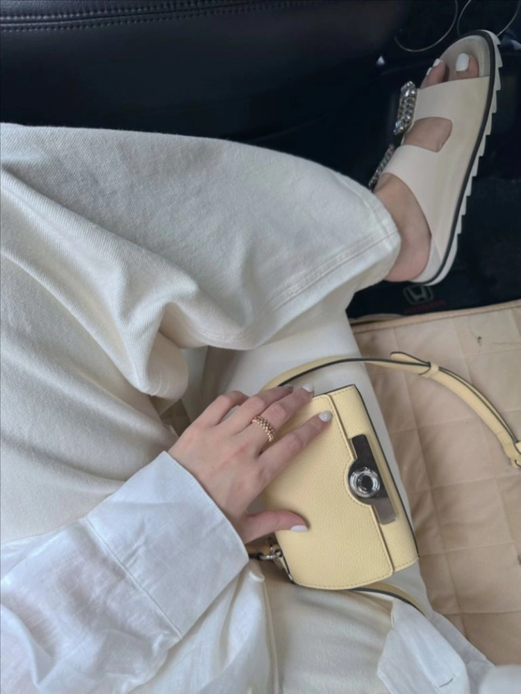 모이나 레더 탑핸들백 옐로우 nano 이미지