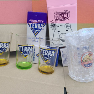 [이벤트 한정판] 콘트라베이스 홈카페 세트, 띠로링 플라스틱 맥주잔 330ml 1개, 테라 라이트 컬러잔 275ml 이미지