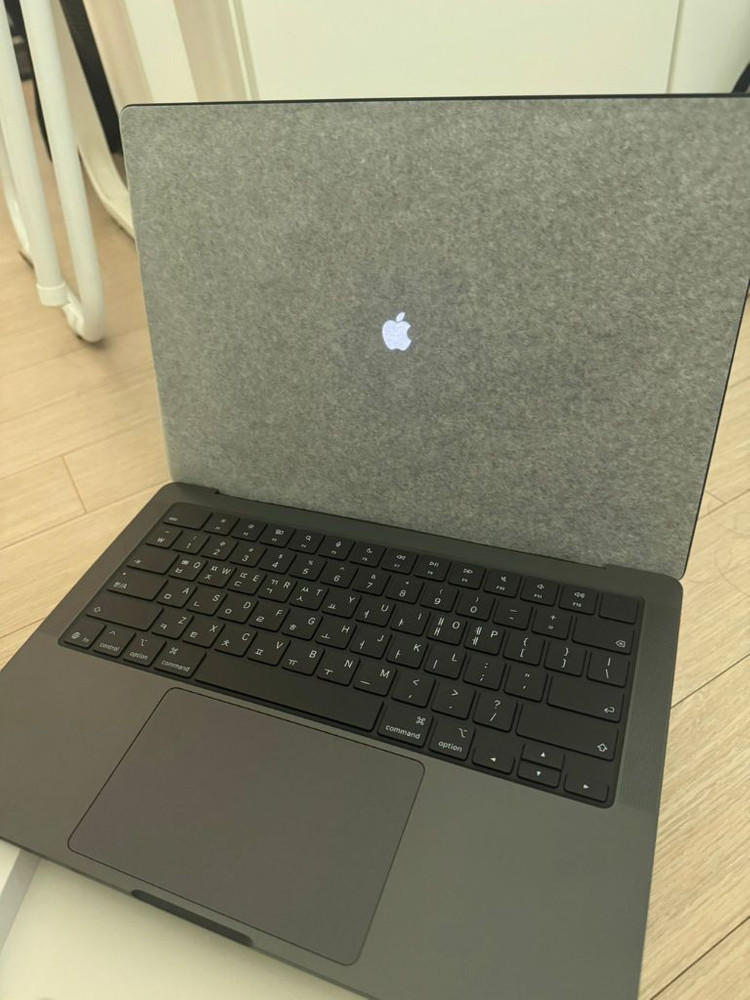(개봉 미사용) 맥북 프로 14인치 M5 24GB 1T 이미지