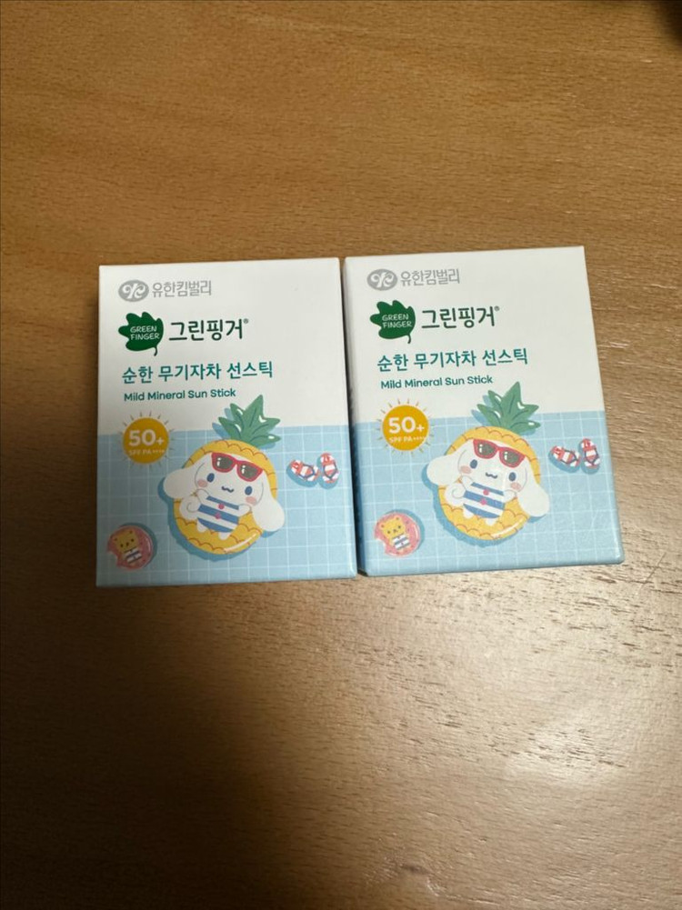 그린핑거 순한 무기자차 선스틱(새상품/시나모롤 한정판)2개구매시할인 이미지