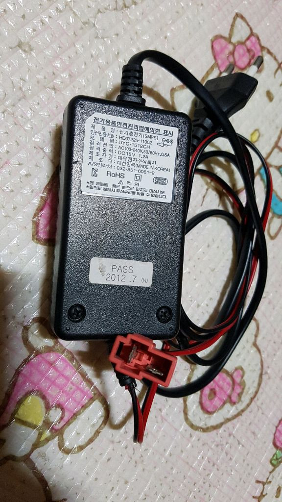 15V 1.2A유아전동자동차(DYC-1512CH),배터리충전,전동오토바이,전자피아노,전동완구 등...사용 이미지