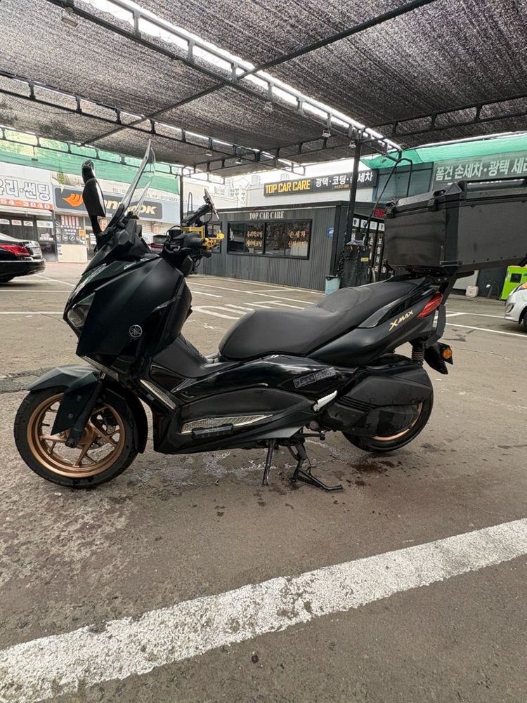 Xmax 300 21년식 이미지