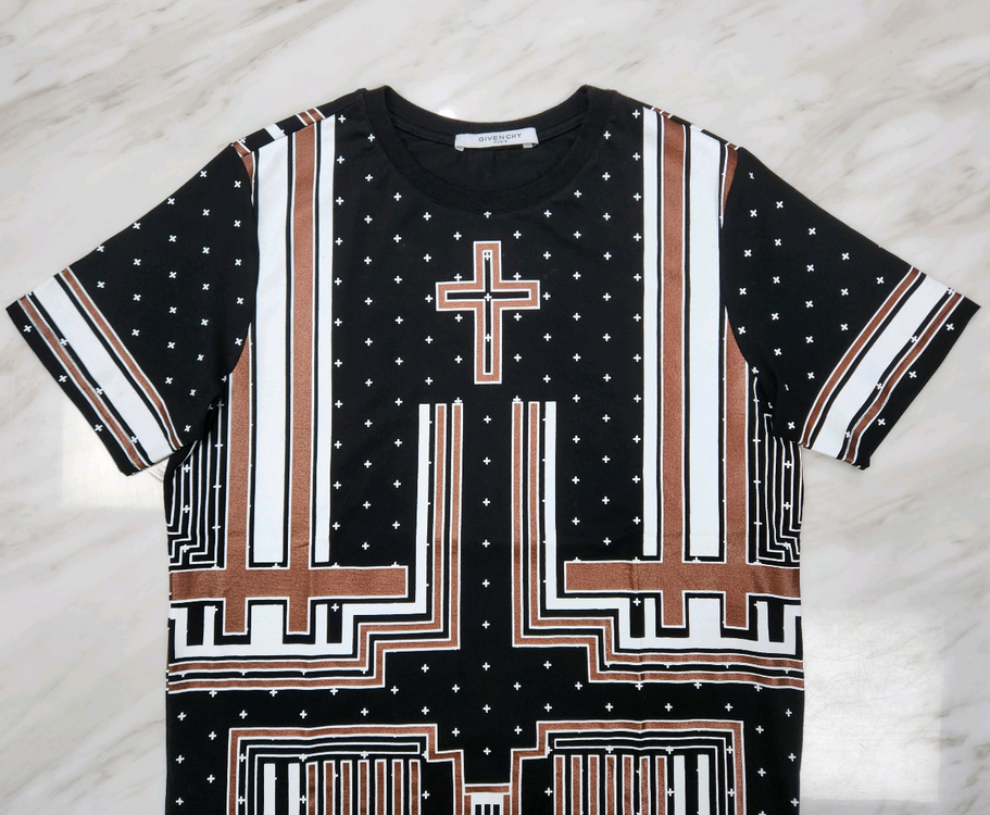 [새상품급 남여공용] 지방시 반팔 티셔츠 S (100)사이즈 루이비통 샤넬 구찌 펜디 프라다 에르메스 디올 버버리 이미지