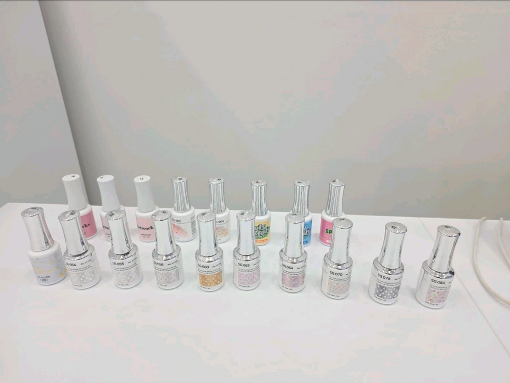 네일샵정리 패디단상세트(단상,흡진기,안락의자,수납장 일체형)+보조의자, 젤네일, 카운터 외 집기모두 이미지