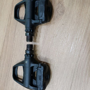 시마노 클릿페달 pd-r550 한세트 팝니다 이미지