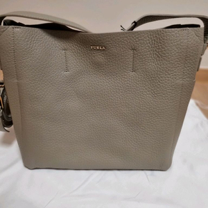 새상품 훌라 furla 가방 숄더백 판매 합니다. 이미지