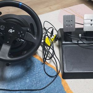 트러스트마스터 t300 rs gt 페달 이미지