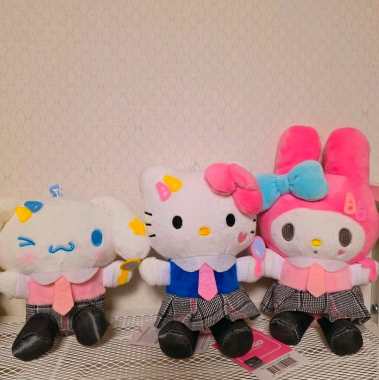 산리오 시나모롤 키티 마이멜로디 스쿨룩 교복 인형 키링 새상품 정품 택있어요. 이미지