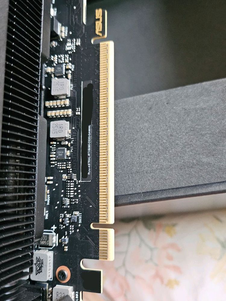 RTX 5090 그래픽카드 이미지