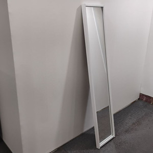 오늘의집 심플 전신거울 (화이트) : 30 x 150 x 4.5 이미지