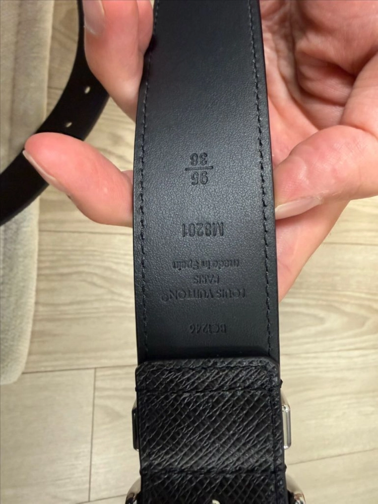 루이비통 M8201t 퐁뇌프 35mm 벨트 95(34~36인치) 이미지