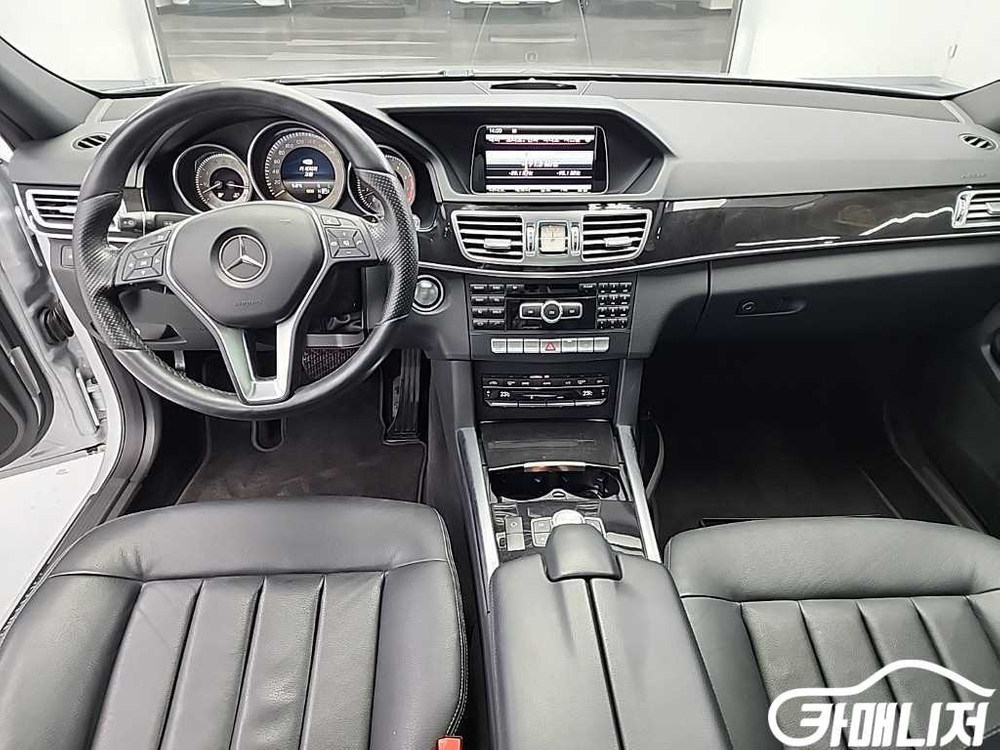 [벤츠]E-클래스 W213 E300 4MATIC 아방가르드 #고유가특가 이미지