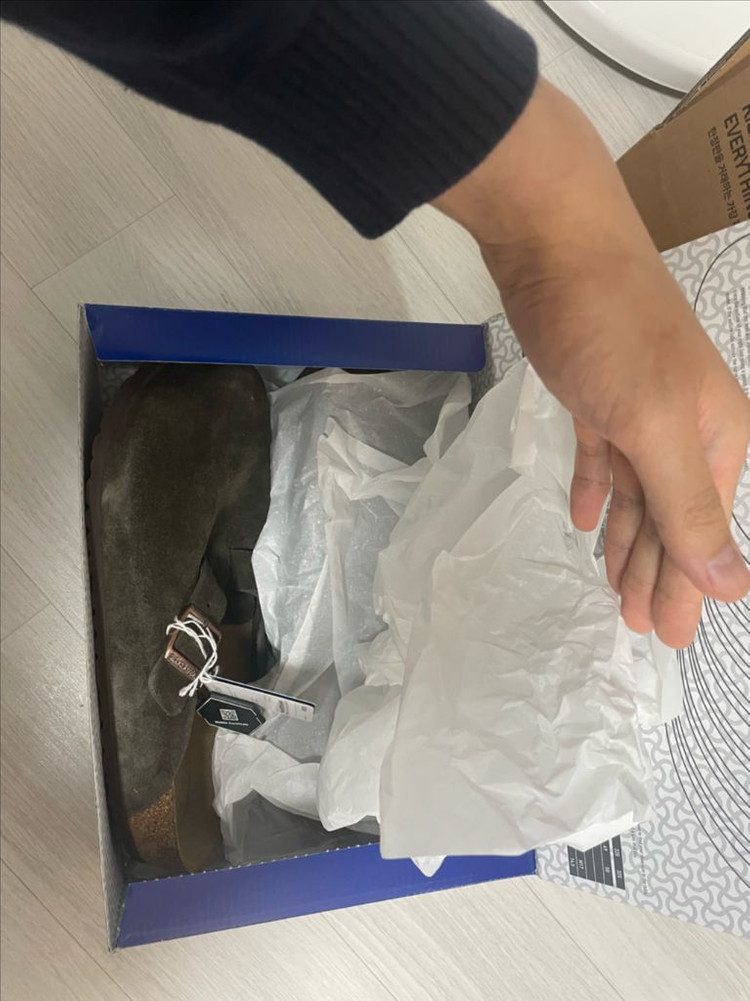 버켄스탁 보스턴 모카 43 새상품 판매합니다. 이미지