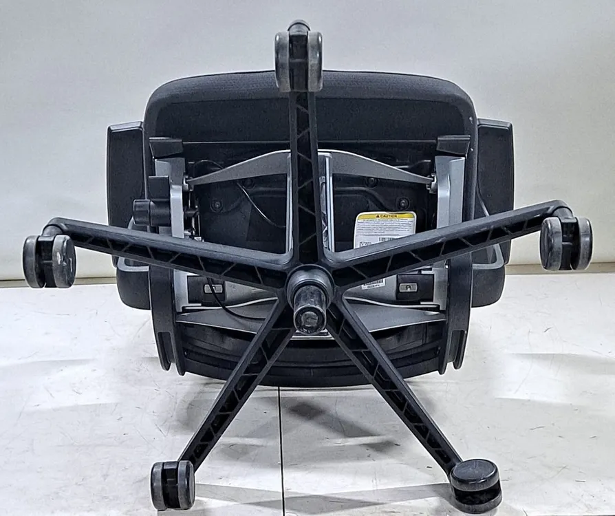 스틸케이스 씽크 V2 의자 (Steelcase Think V2 Chair 465A300) - 회색, 파손 이미지