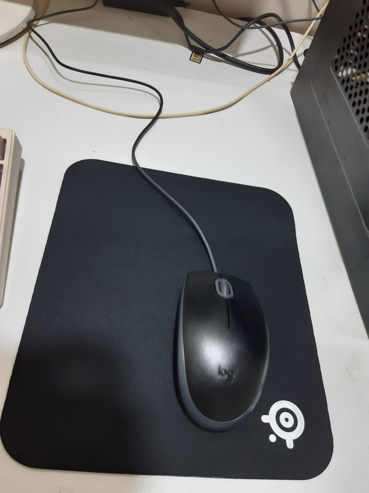 컴퓨터풀세트i7,16GBGTX1070삼성32인치모니터,180GB+마우스,패드+키보드30만원 이미지