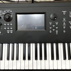 야마하 MODX8+ Yamaha MODX8 Plus 신디사이저 88건반 이미지