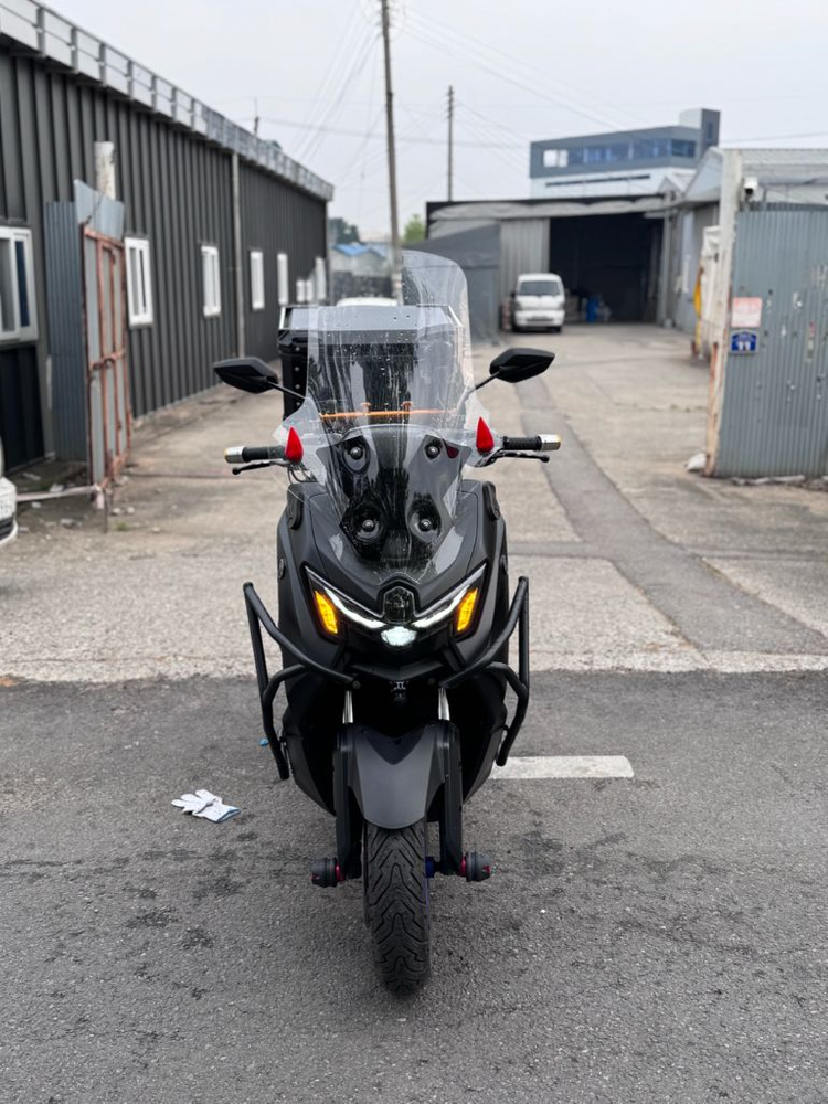 야마하 NMAX125 이미지
