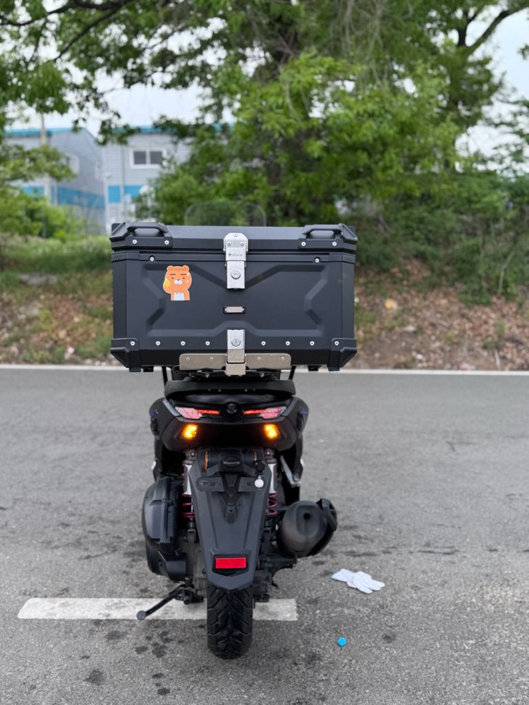 야마하 NMAX125 이미지