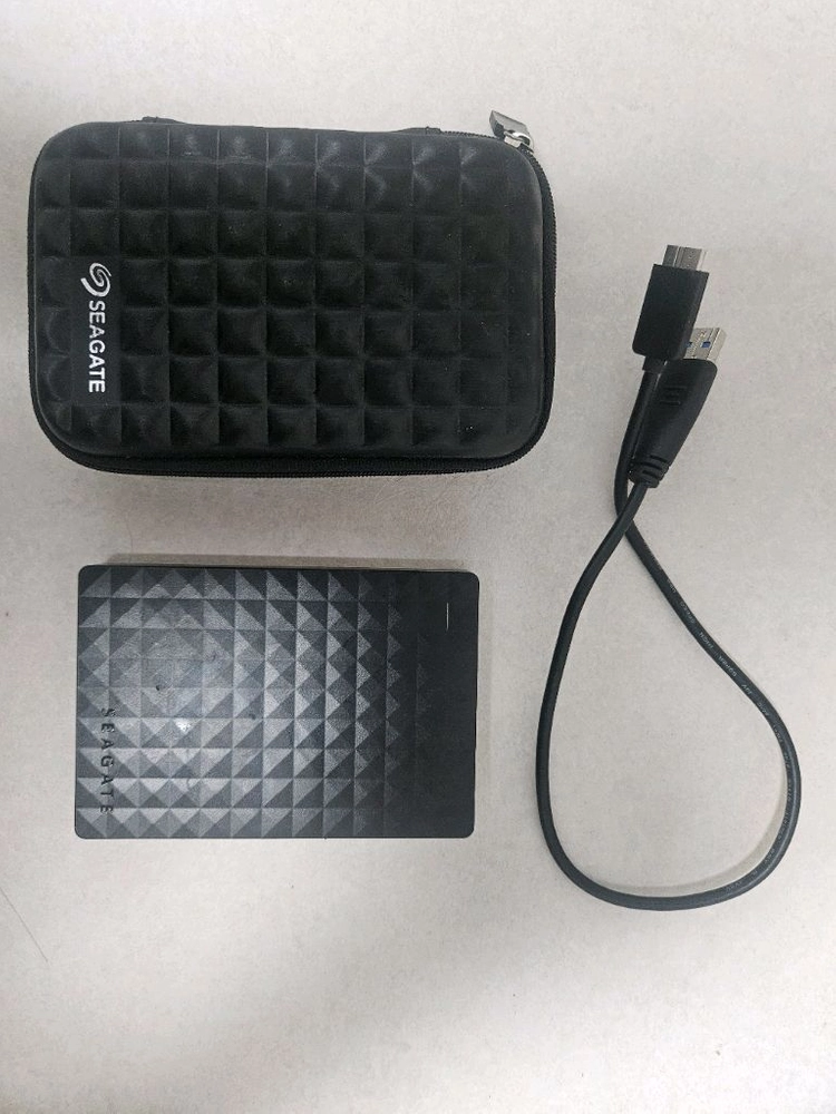 Seagate 1TB 외장 하드디스크 이미지