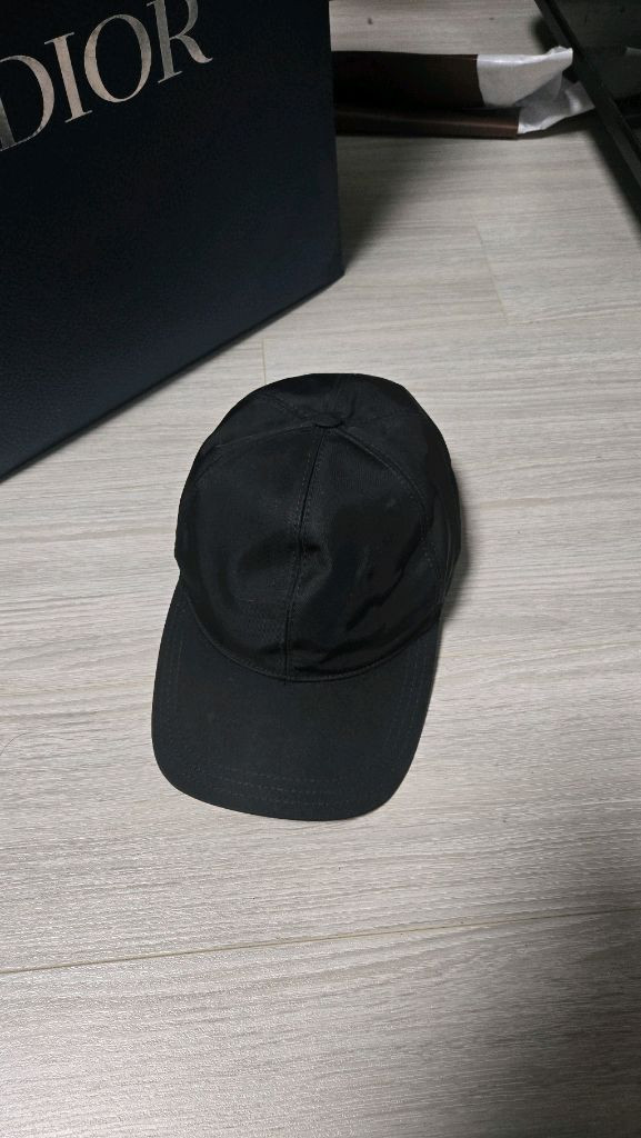 프라다 나일론 캡 모자 이미지