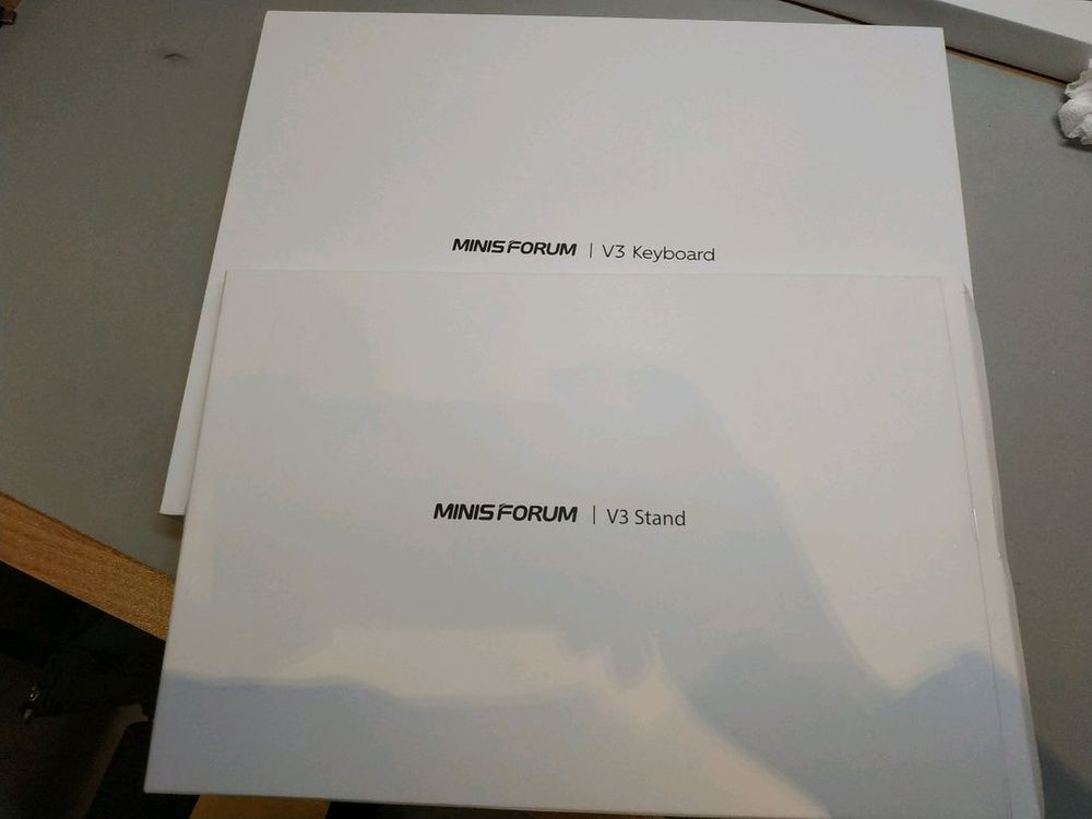 미니스포럼 V3 키보드, 킥스탠드, 펜 액세서리 일괄 이미지