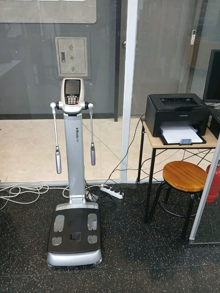 인바디230,디랙스 벤치프레스,올림픽인클라인벤치,해머디클라인벤치,헤라자전거,거꾸리 이미지