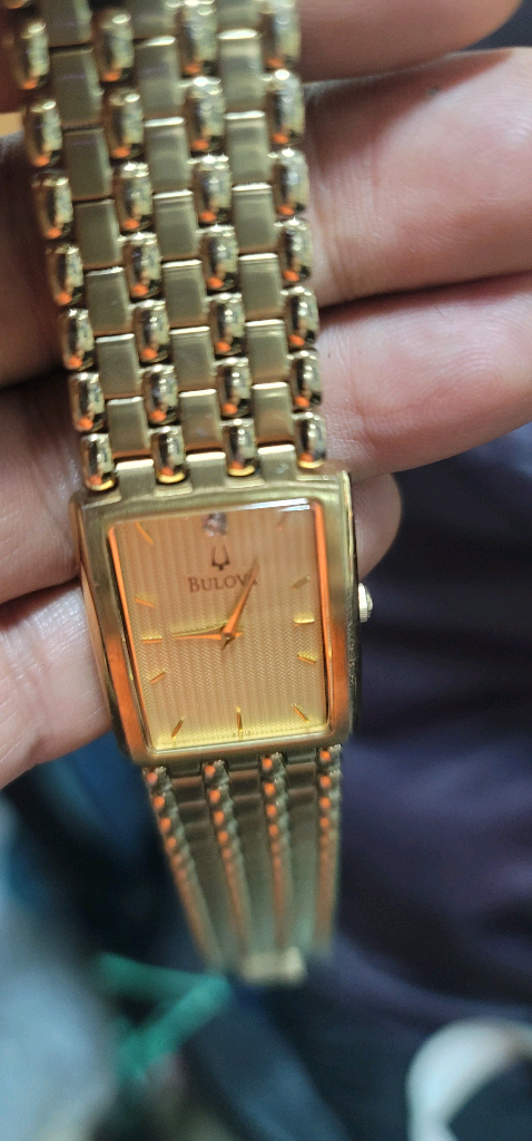 부로바 고급라인 (BULOVA) 빈티지 다이아몬드 쿼츠 드레스 워치 (97F19)내용:판매업자 아니라 시계에 대해 이미지