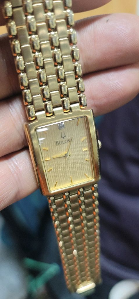 부로바 고급라인 (BULOVA) 빈티지 다이아몬드 쿼츠 드레스 워치 (97F19)내용:판매업자 아니라 시계에 대해 이미지