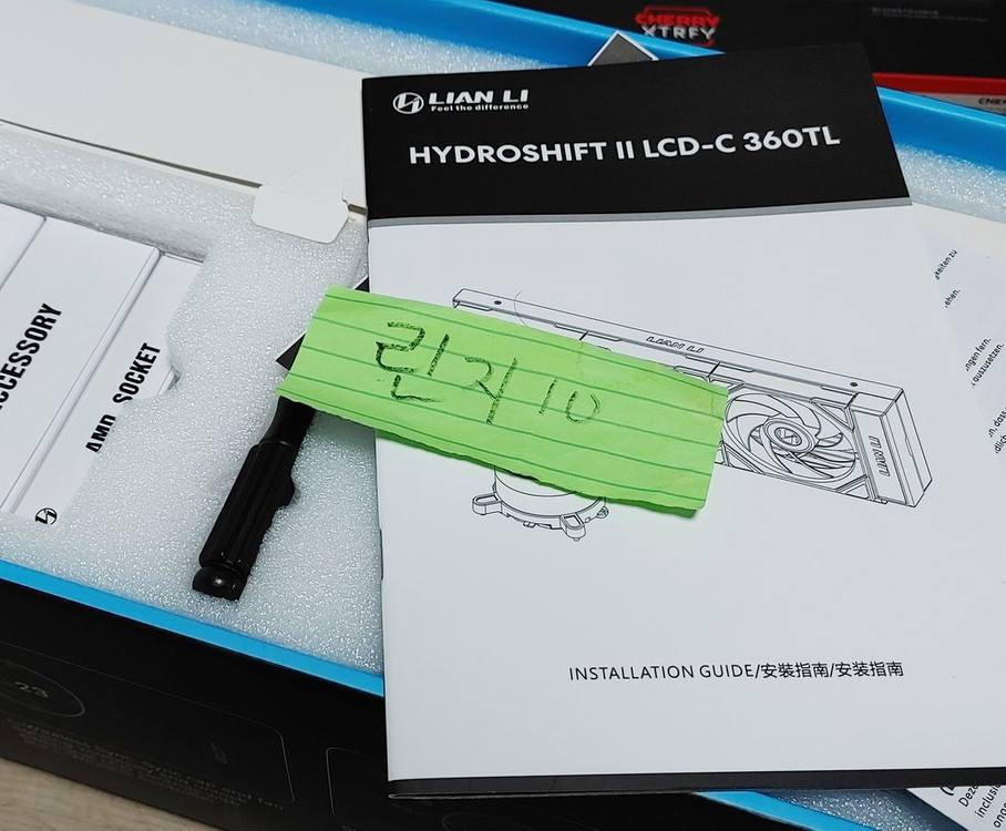 리안리 Hydroshift II LCD-C 360TL (블랙) CPU 수냉 쿨러 풀박스 팝니다 이미지