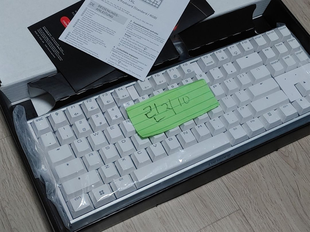 체리 MX 3.0S TKL RGB 기계식 키보드 (화이트) 풀박스 팝니다 이미지