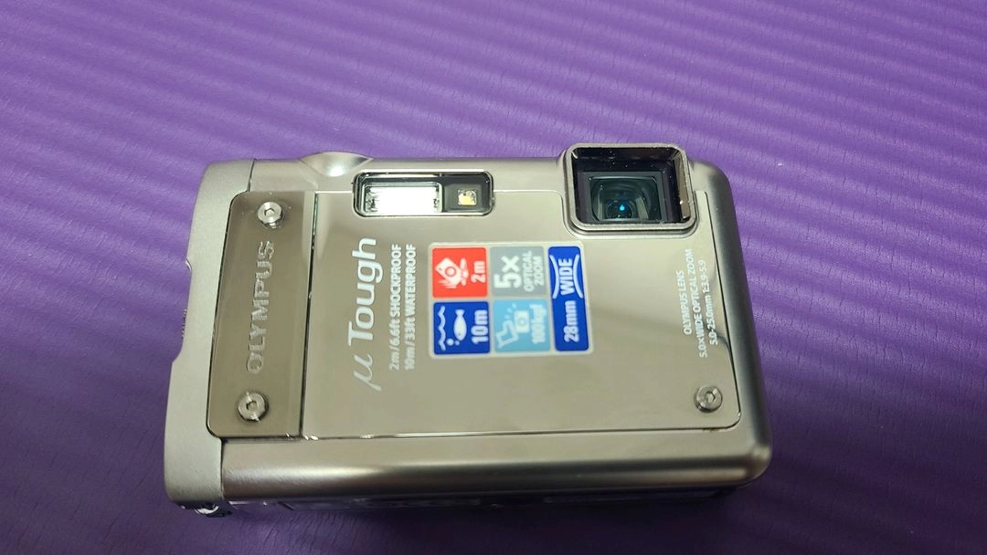 올림푸스 뮤 터프(olympus mju tough) 8010 방수카메라 판매 이미지