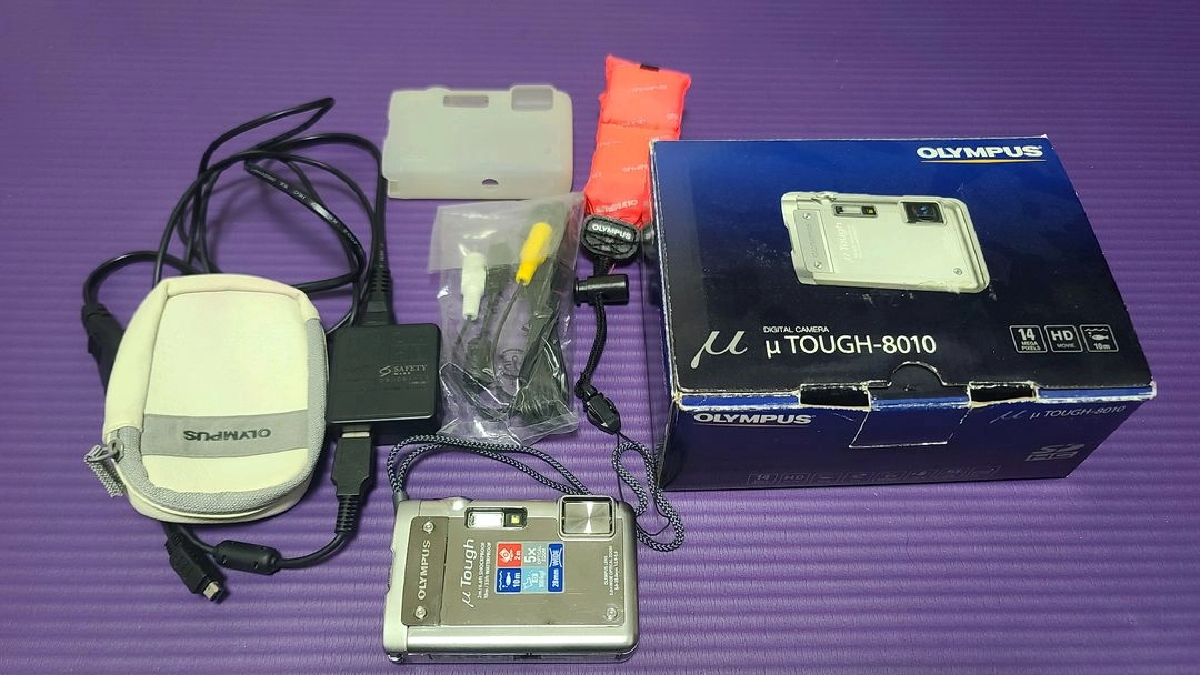 올림푸스 뮤 터프(olympus mju tough) 8010 방수카메라 판매 이미지