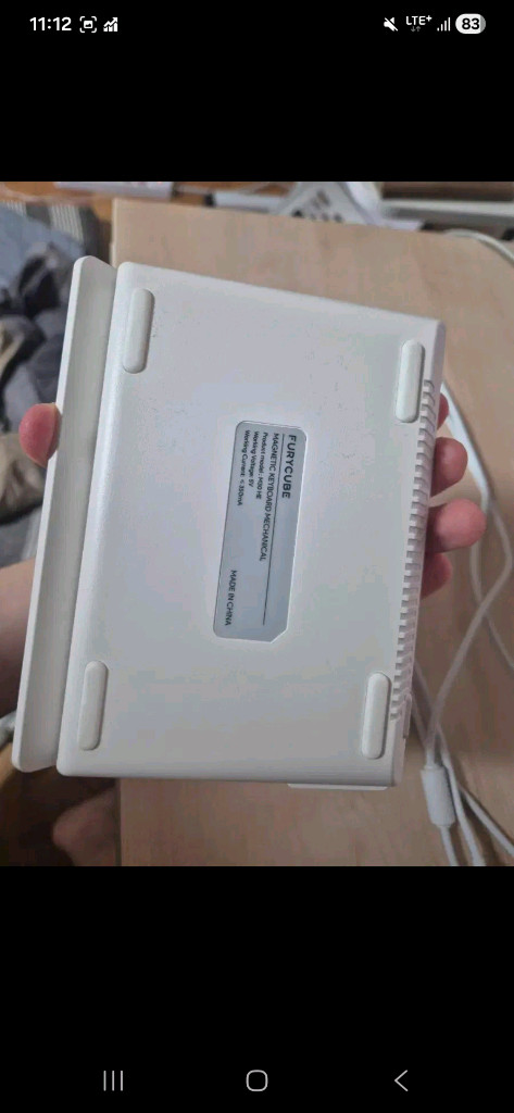 퓨리큐브 M30HE 마그네틱 왼손 키보드 화이트 퍼플 이미지