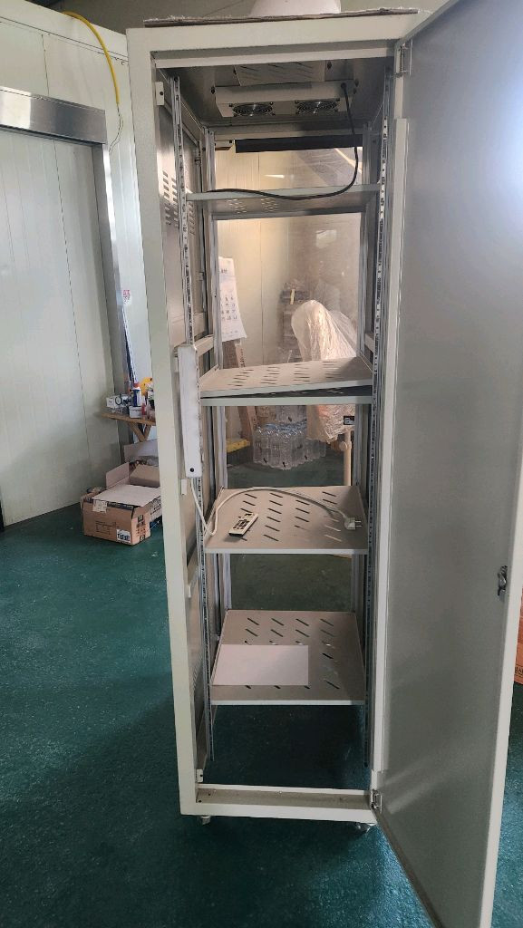 네트웨크 캐비닛 서버 케이스 이미지