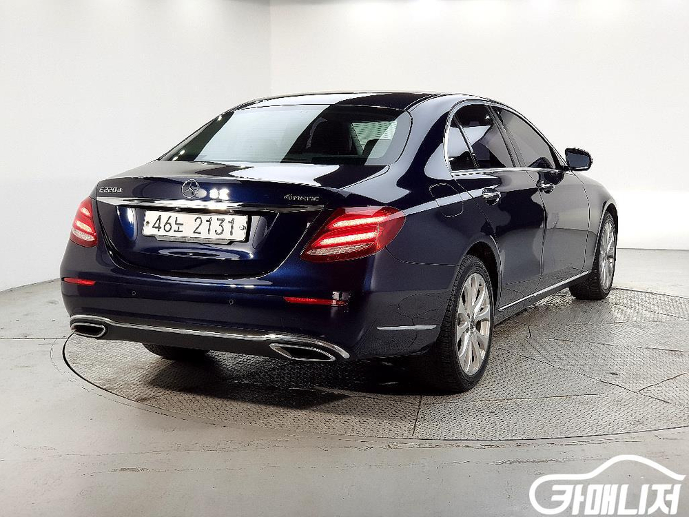 [벤츠]E-클래스 W213 E300 4MATIC 익스클루시브 #고유가특가 이미지