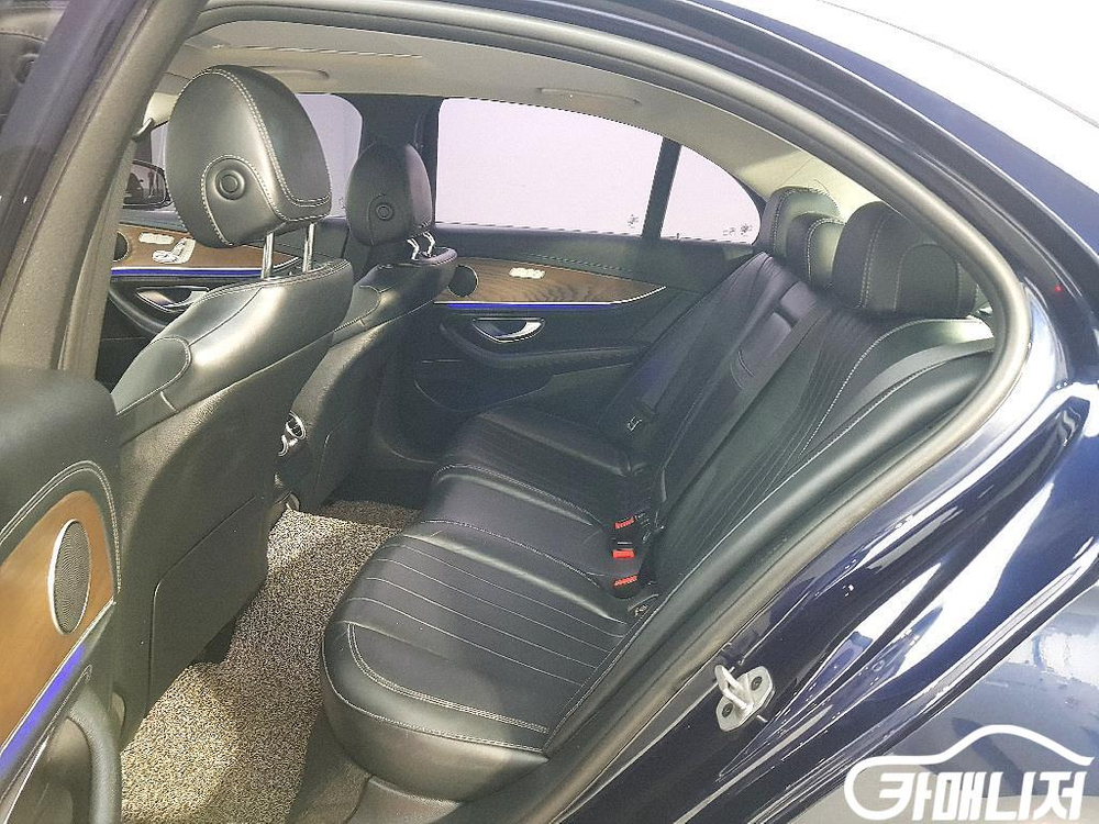 [벤츠]E-클래스 W213 E300 4MATIC 익스클루시브 #고유가특가 이미지