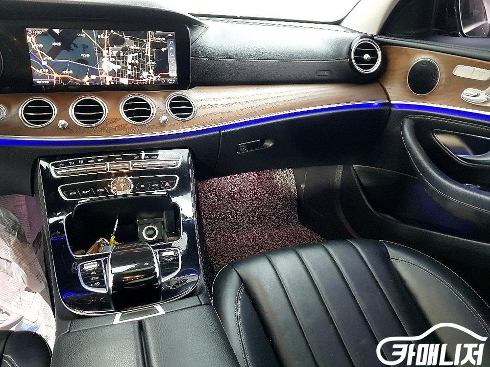 [벤츠]E-클래스 W213 E300 4MATIC 익스클루시브 #고유가특가 이미지