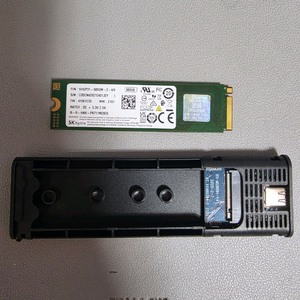 SK 하이닉스 ssd 500gb + 케이스(새제품) 이미지