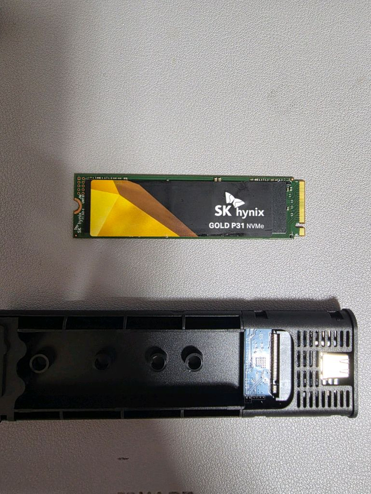 SK 하이닉스 ssd 500gb + 케이스(새제품) 이미지