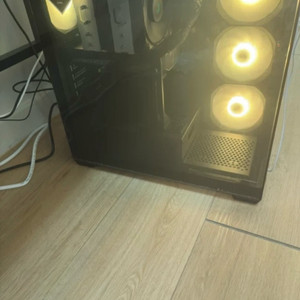 7800x3d 5060ti 게이밍 컴퓨터 본체 이미지