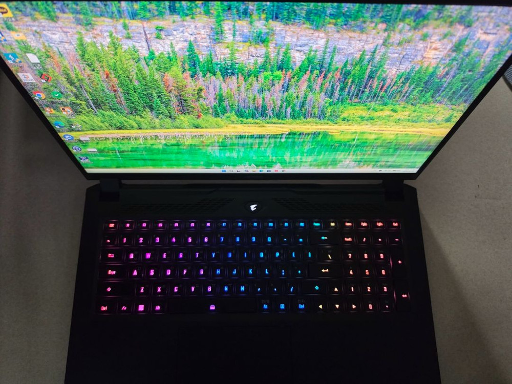 기가바이트 AORUS 17 12세대 i7 RTX 3070Ti 노트북 이미지