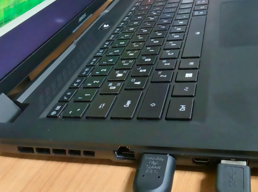 기가바이트 AORUS 17 12세대 i7 RTX 3070Ti 노트북 이미지