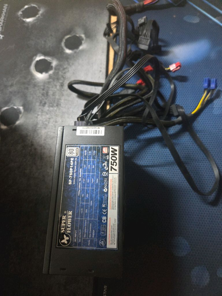 슈퍼플라워 750W PLATINUM 모듈 파워서플라이 이미지