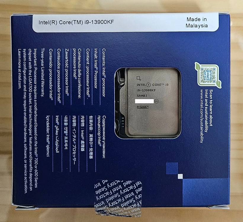 인텔 i9-13900KF+메인보드+128GB+GPU(16GB) 반본체 이미지