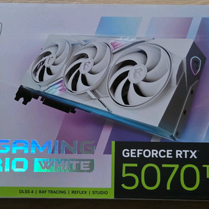 MSI 지포스 RTX 5070 Ti 게이밍 트리오 OC White 판매합니다 이미지