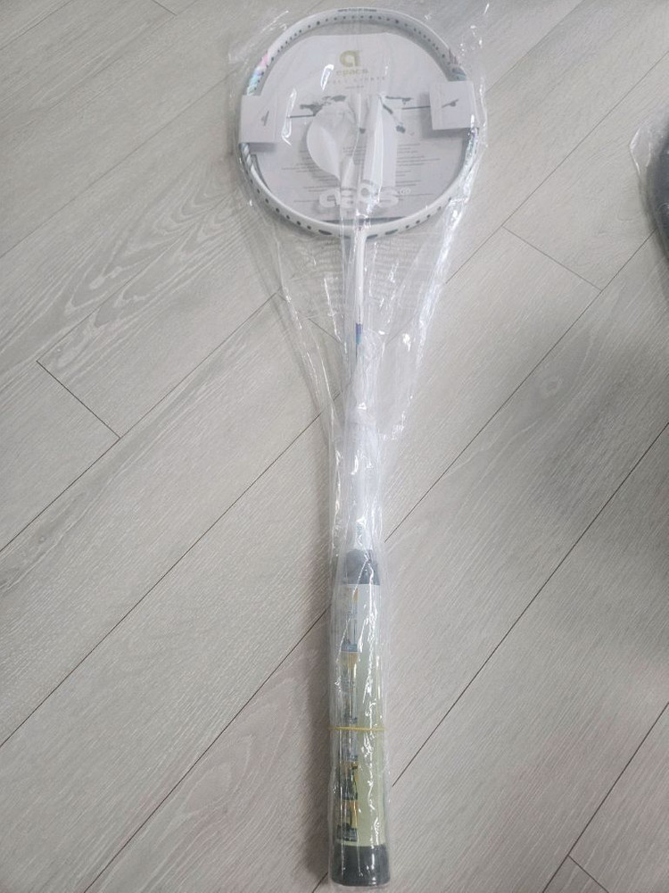배드민턴 라켓 세트 이미지