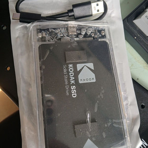 코닥 SSD 1TB 외장 케이스 포함 sata 2.5 이미지